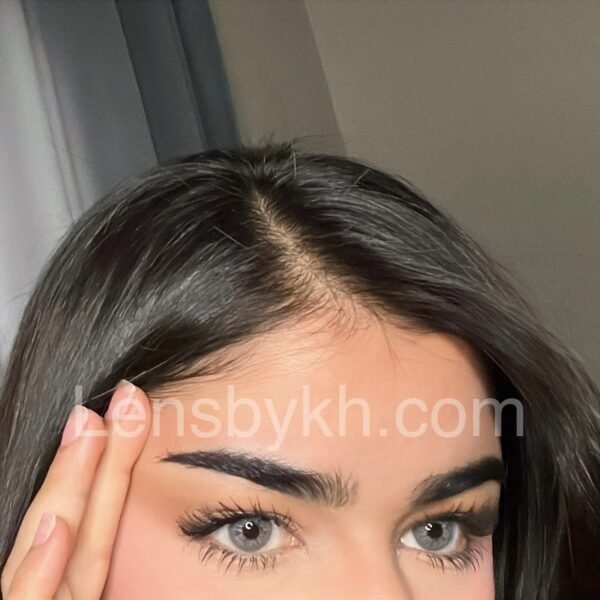 Wing grey